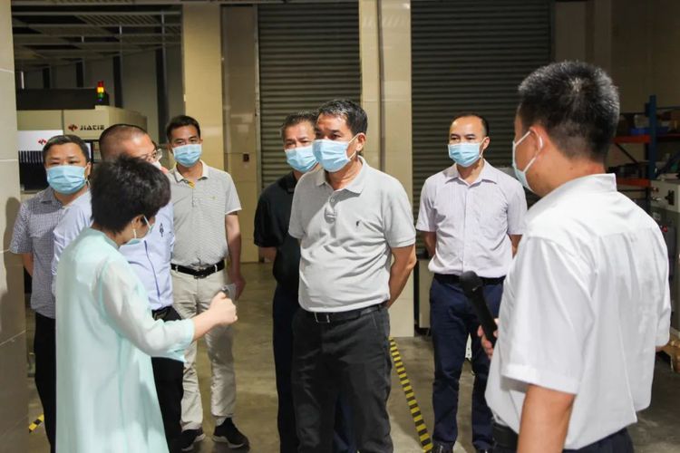 廣東佳鐵高速數(shù)控雕銑機(jī) 廣東佳鐵高速數(shù)控雕銑機(jī)